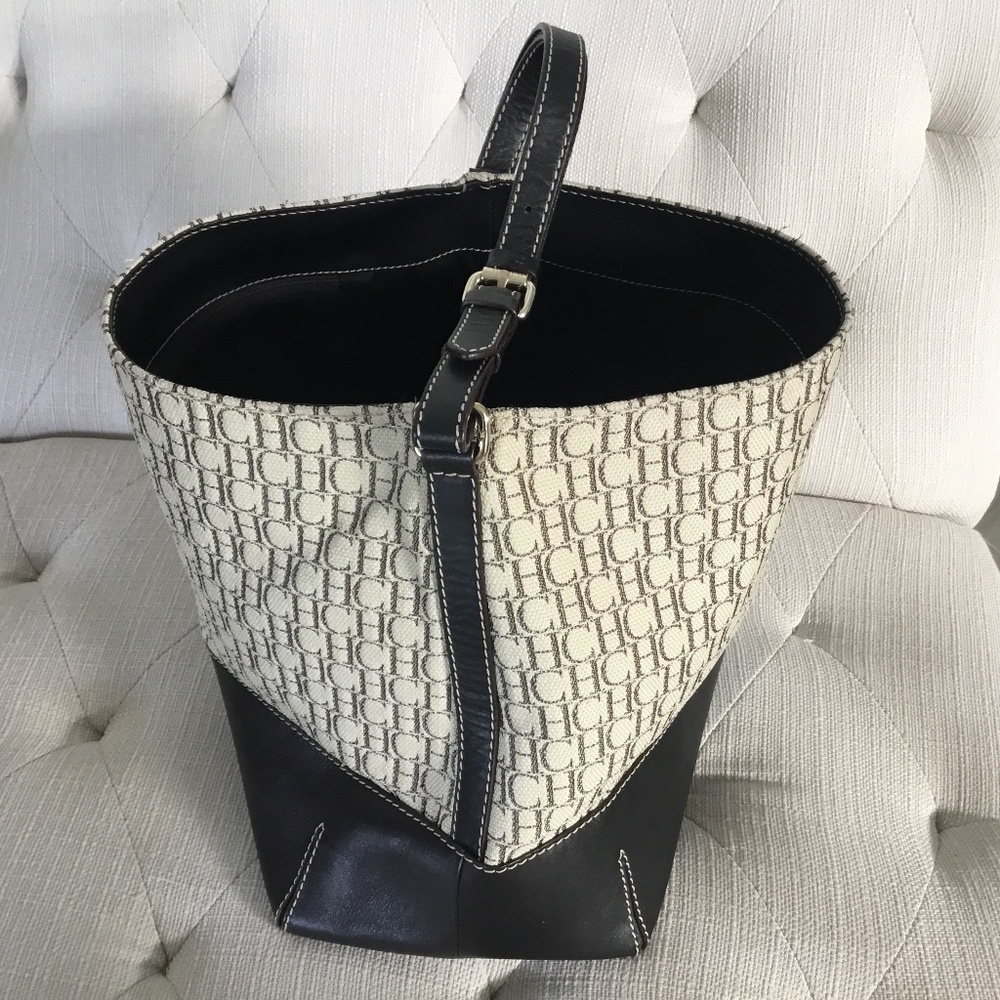 Authentic Carolina Herrera bag CH Carolina Herrera CH Carolina Herrera shoulder